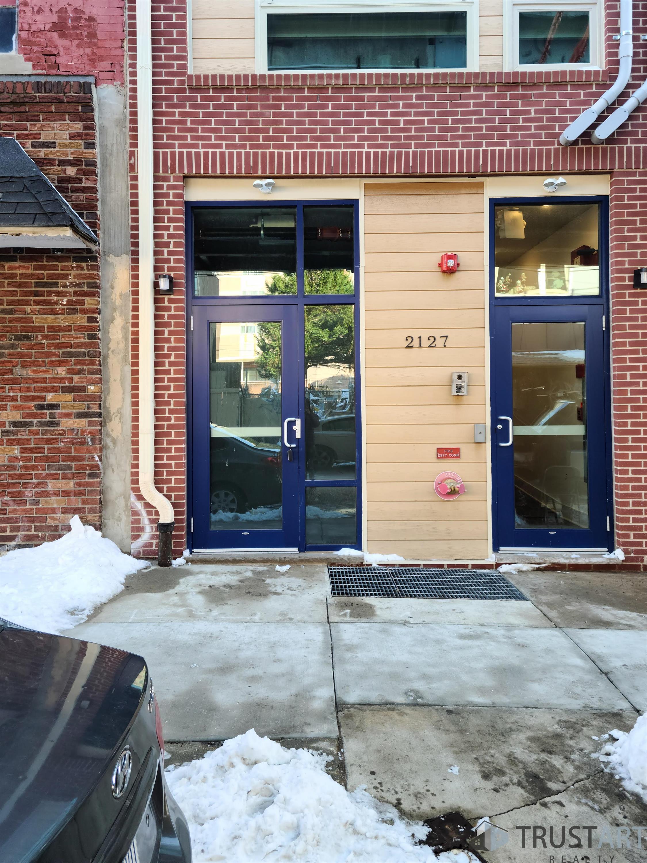 2127 North Front Street - Commercial