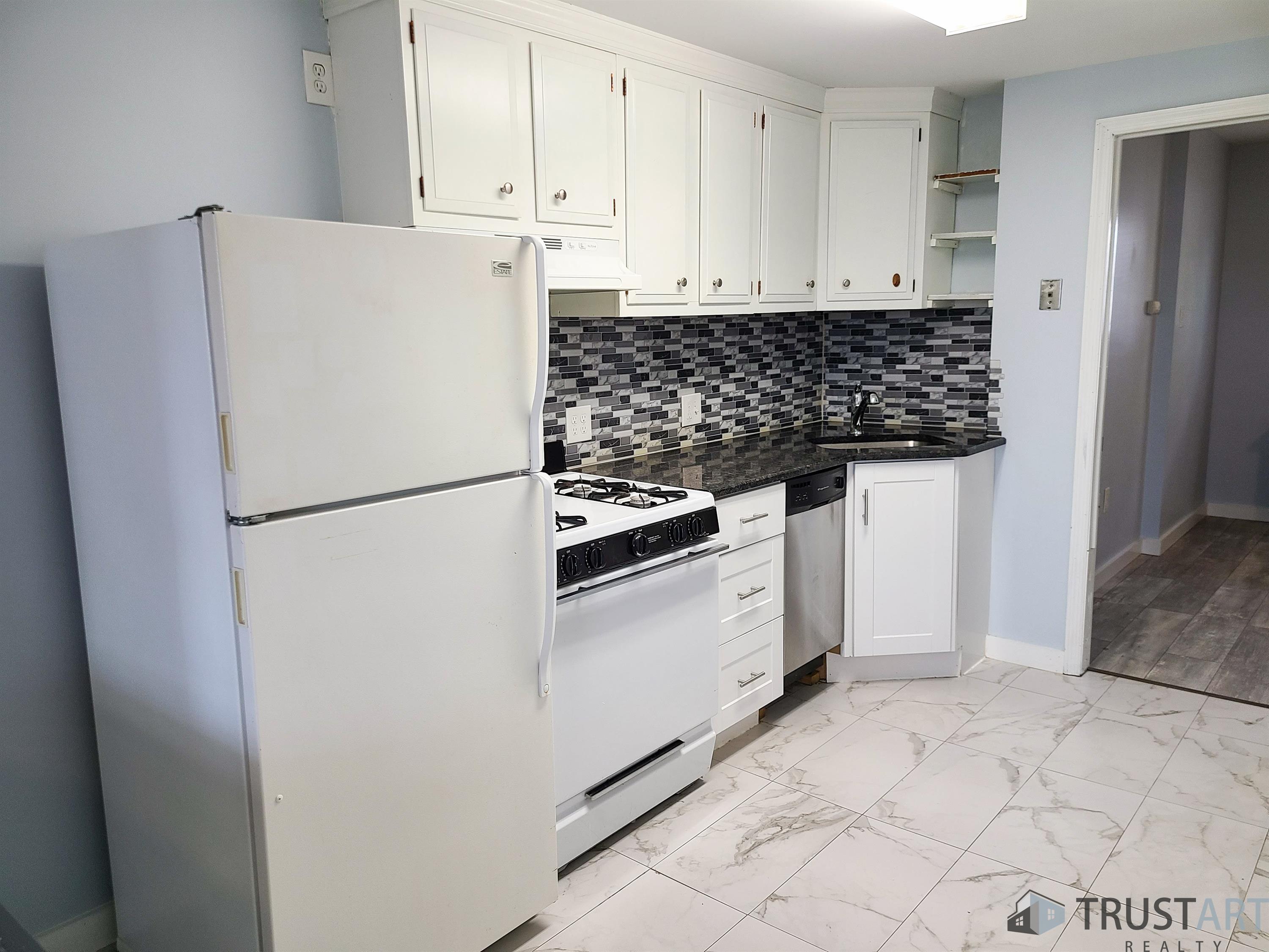4214 Richmond Street - 1