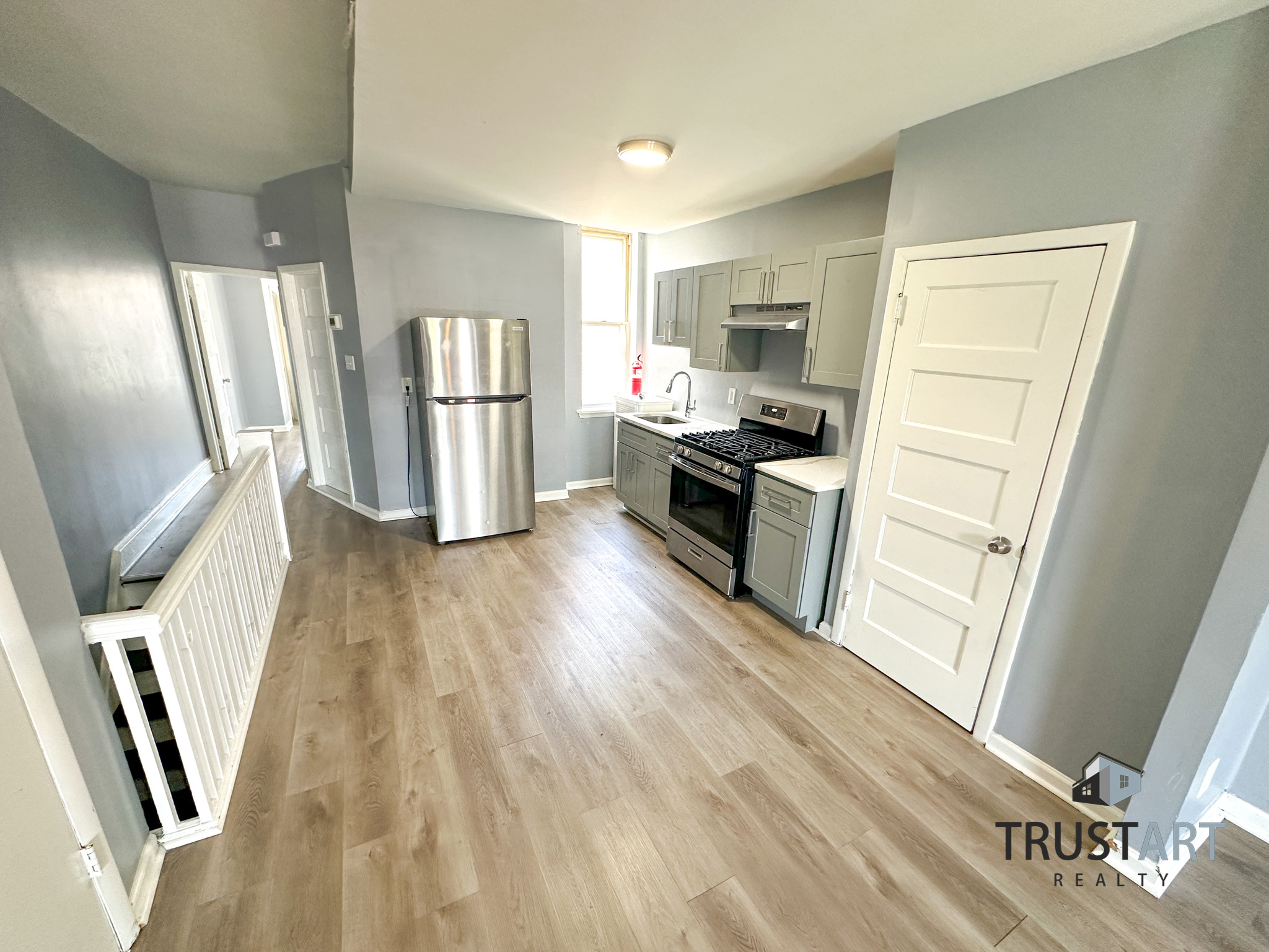 1042 East Tioga Street - 2
