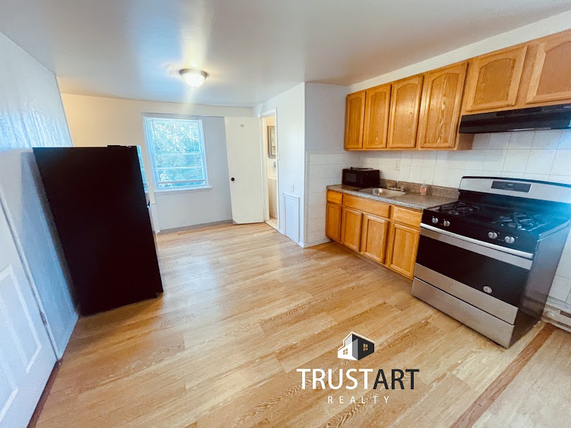 4656 Penn Street - 3