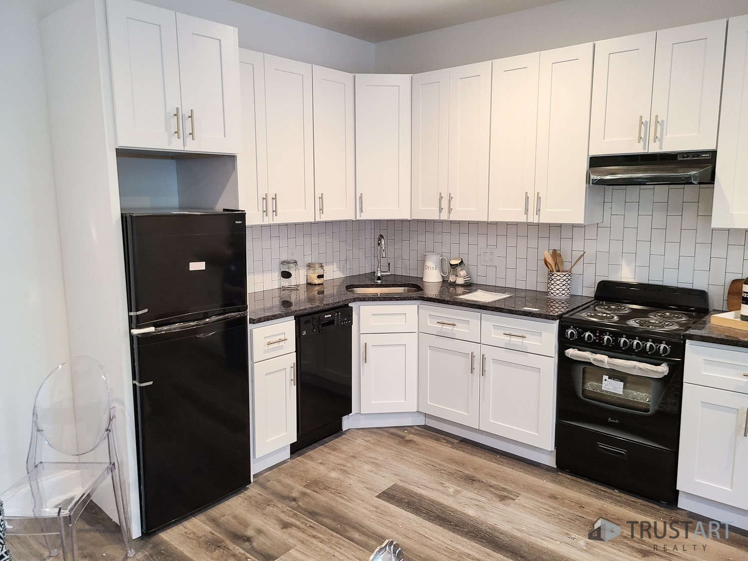 4732 Longshore Avenue - 2