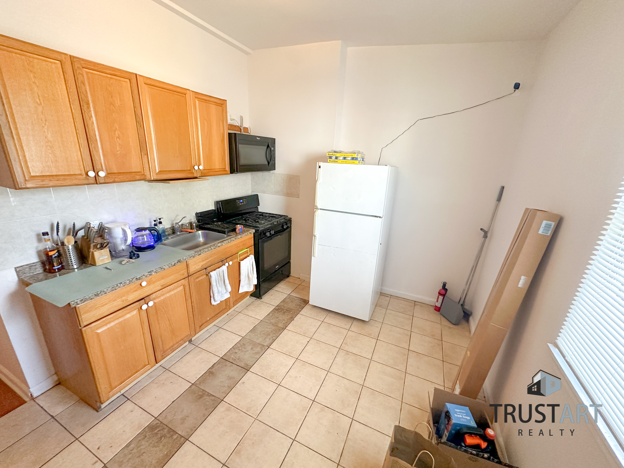 2254 North Park Avenue - 1